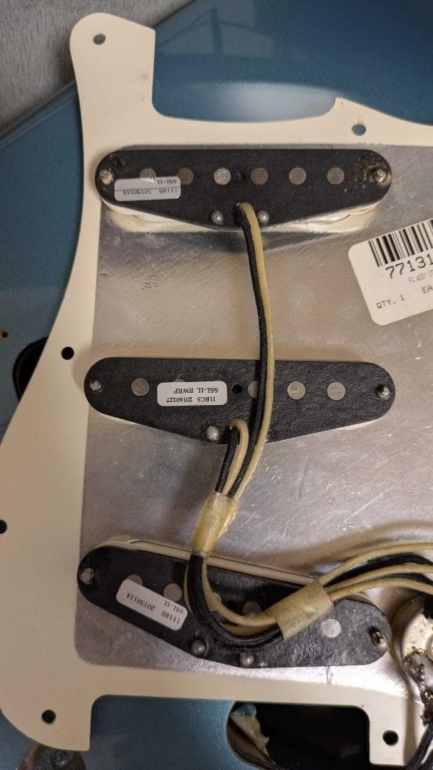 Fender Mexico Player レフティ Mod