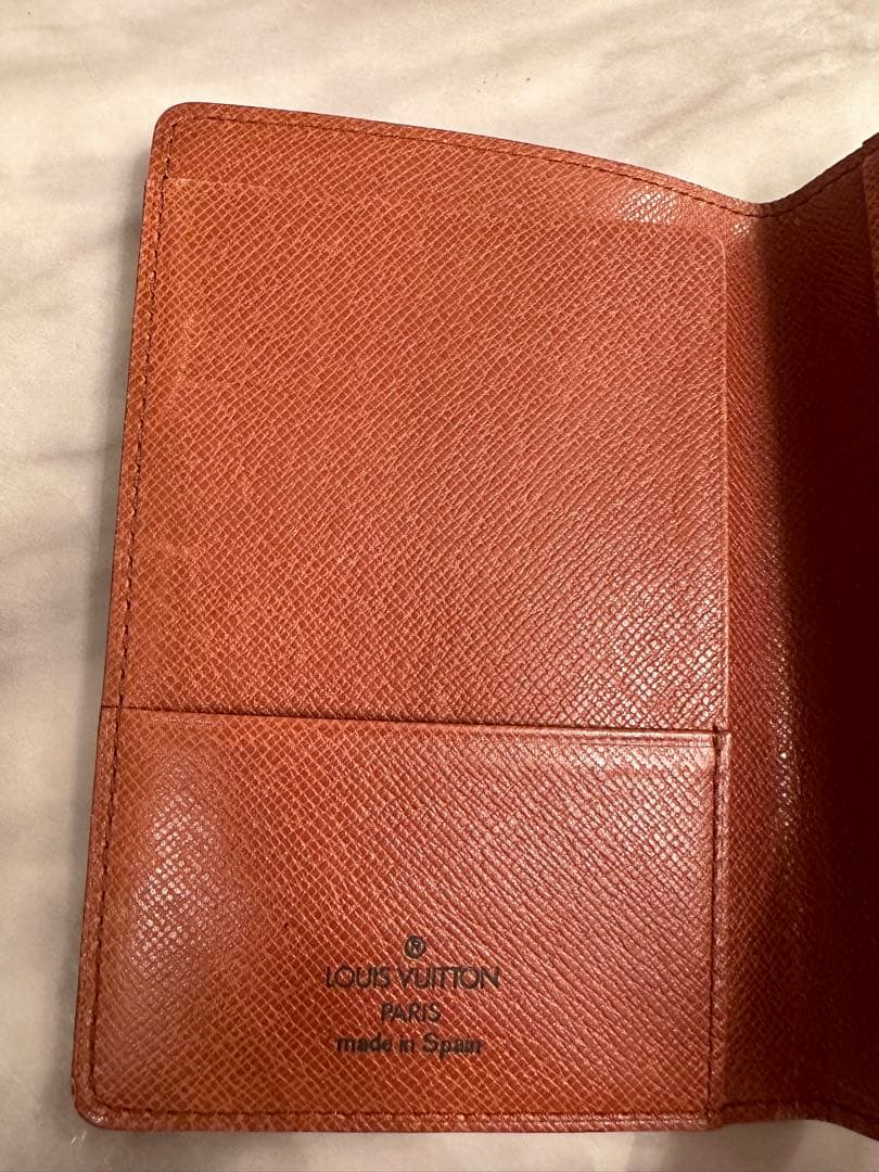 Louis Vuitton パスポートケース ブラウン