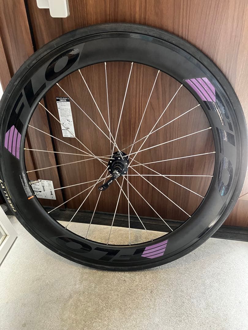 FLO カーボンディープリムホイール