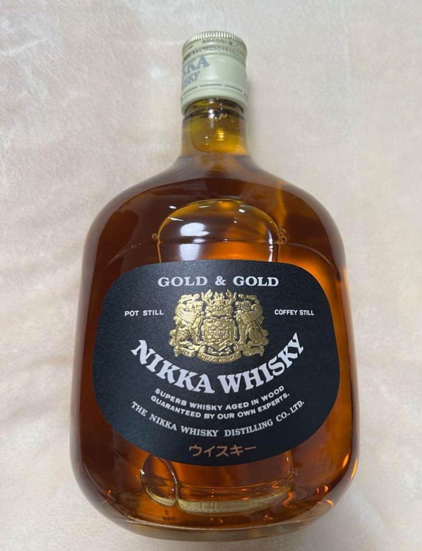 ニッカウイスキー　G&G 白瓶　兜 [最後の1本]