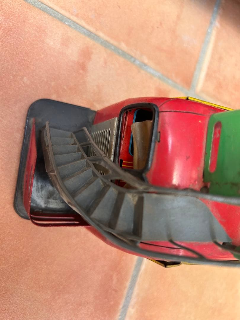 【匿名配送】ブリキ製玩具　クルマ　動物バス　アニマルバス　レトロポップ