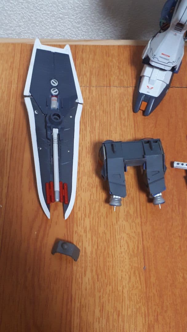 MG 1/100 RX-93 νガンダム Evolve5 レジンパーツ ジャンク