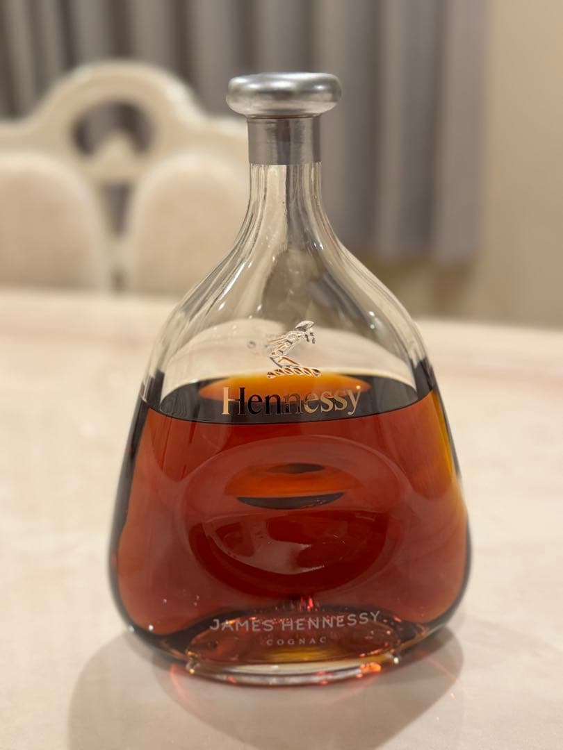 ジェームズ・ヘネシー1000MLサイズ