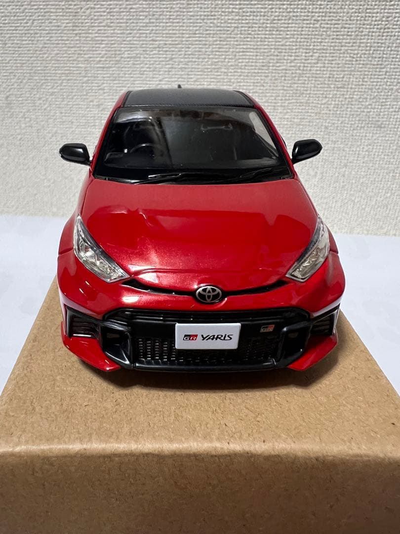 【非売品】 トヨタ　GR YARIS ミニカー 1/30 レッド