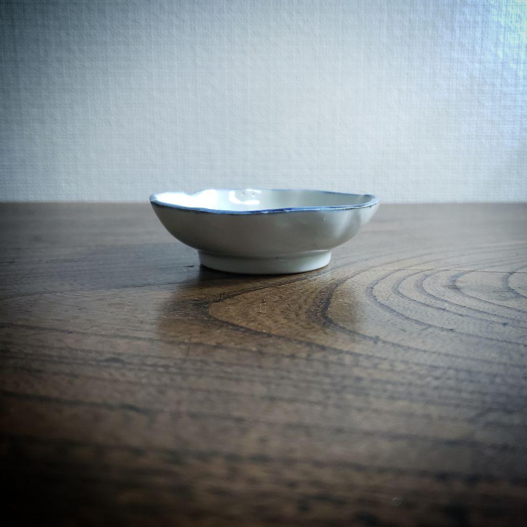 小皿　豆皿　染付　古伊万里　花　岩　希少　江戸　訳あり