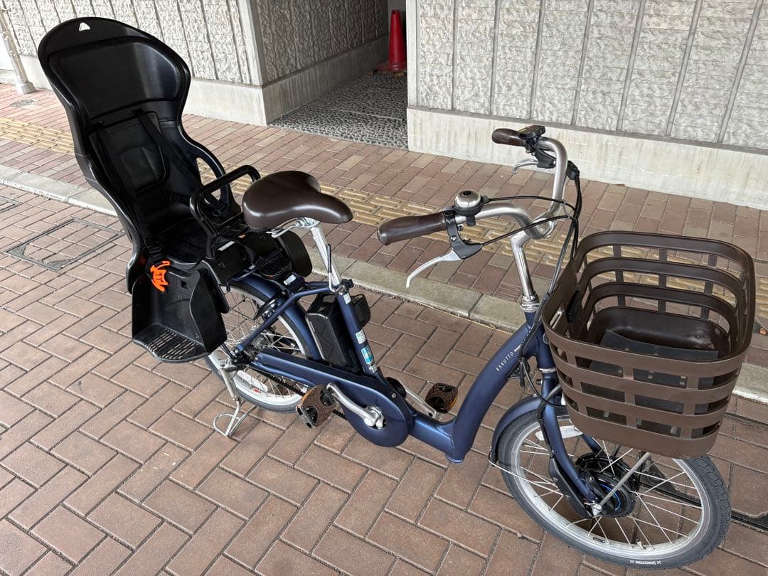 メイコ　　2023年式電動アシスト自転車20インチ美品