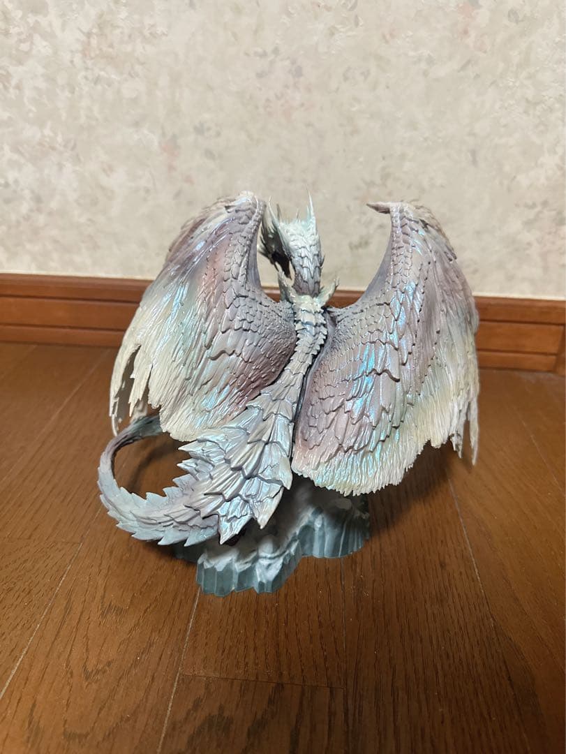 一番くじ　モンハンワールド　アイスボーン　A賞　イヴェルカーナ フィギュア