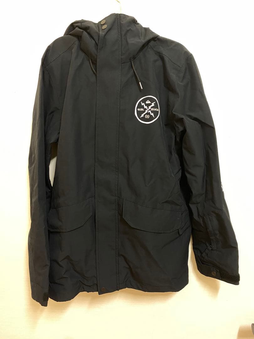 QUIKSILVER 黒ジャケット スノーボード　ウェア　S レディース　メンズ