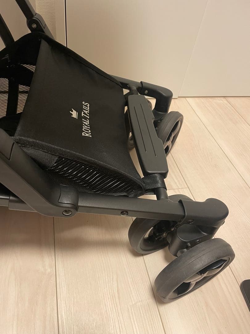 ロイヤルテールズアリス　ペットカート　新型　ハンドルカバー一体