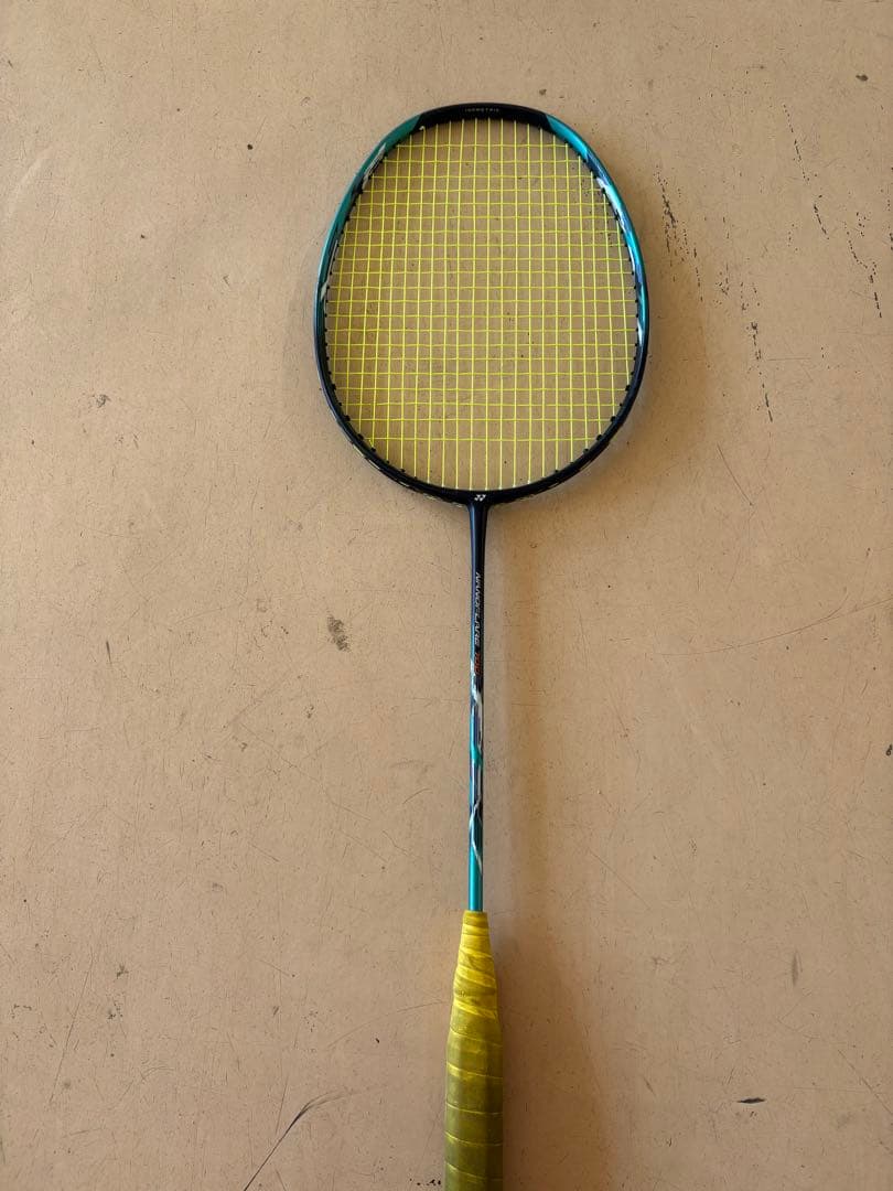 YONEX ナノフレア700バドミント ラケット
