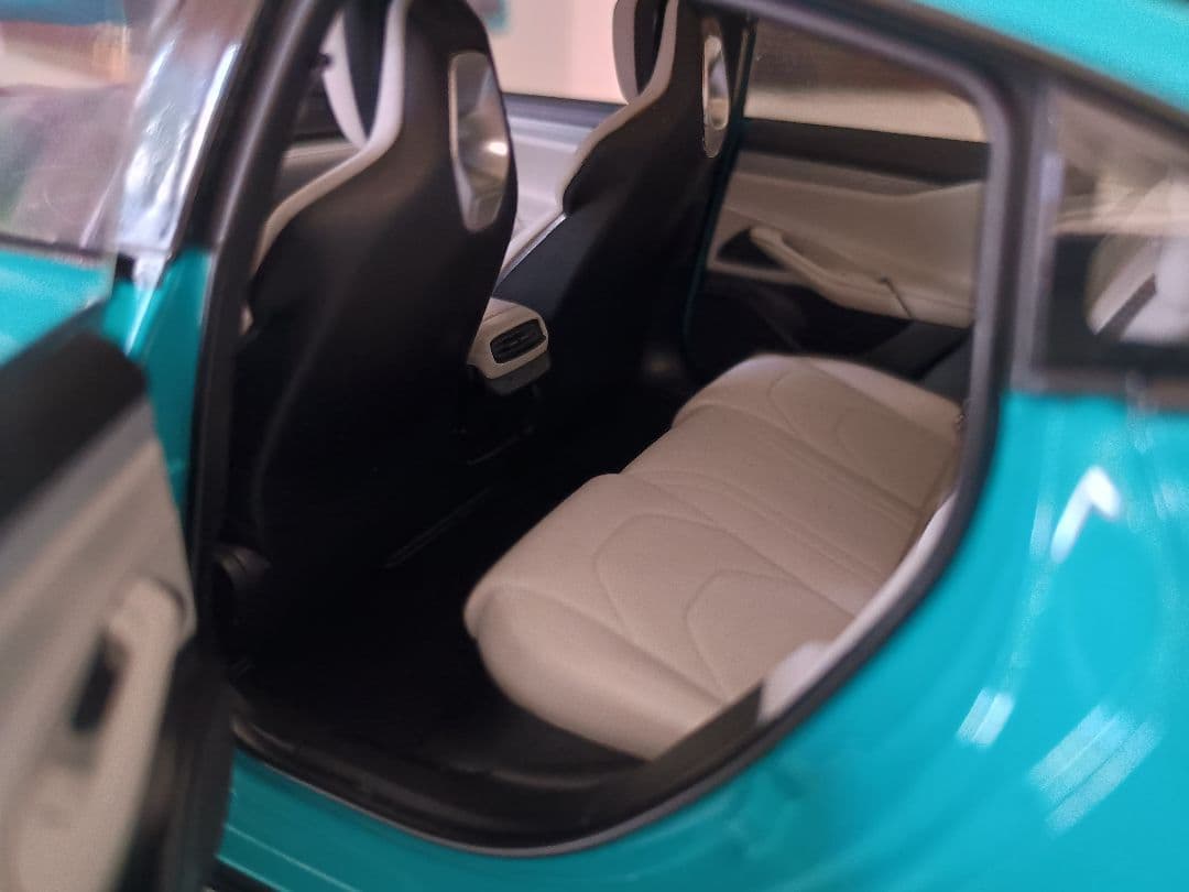 シャオミ 公式 正規品 Xiaomi SU7 1/18 ダイキャストモデル