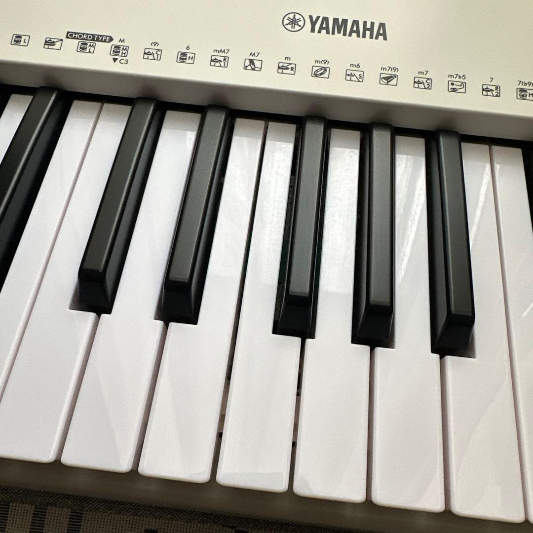 ヤマハ　キーボードEZ-300