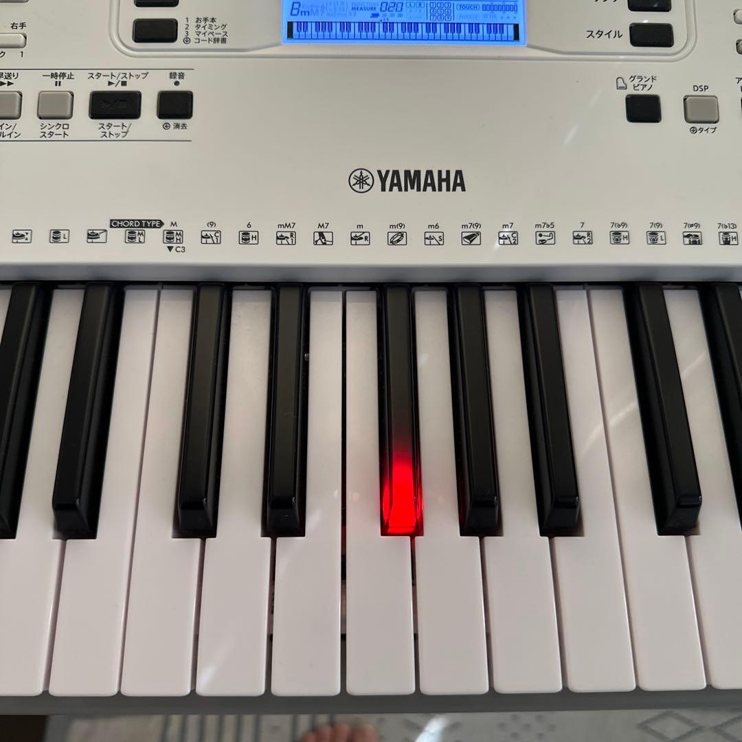 ヤマハ　キーボードEZ-300