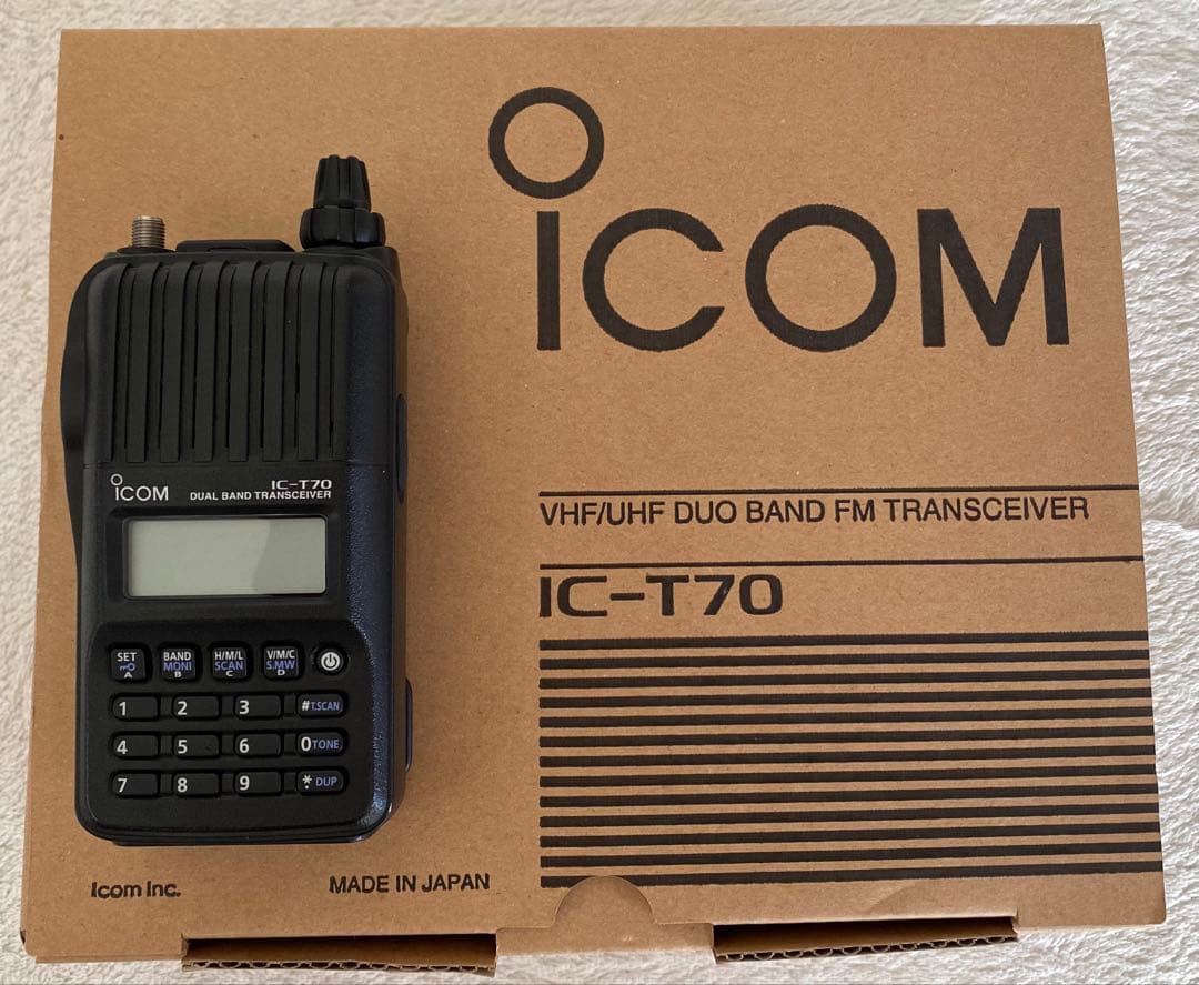 ICOM IC-T70 トランシーバー