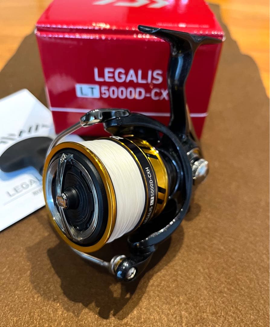 超美品　ダイワ DAIWA LEGALIS レガリス LT5000D-CXH