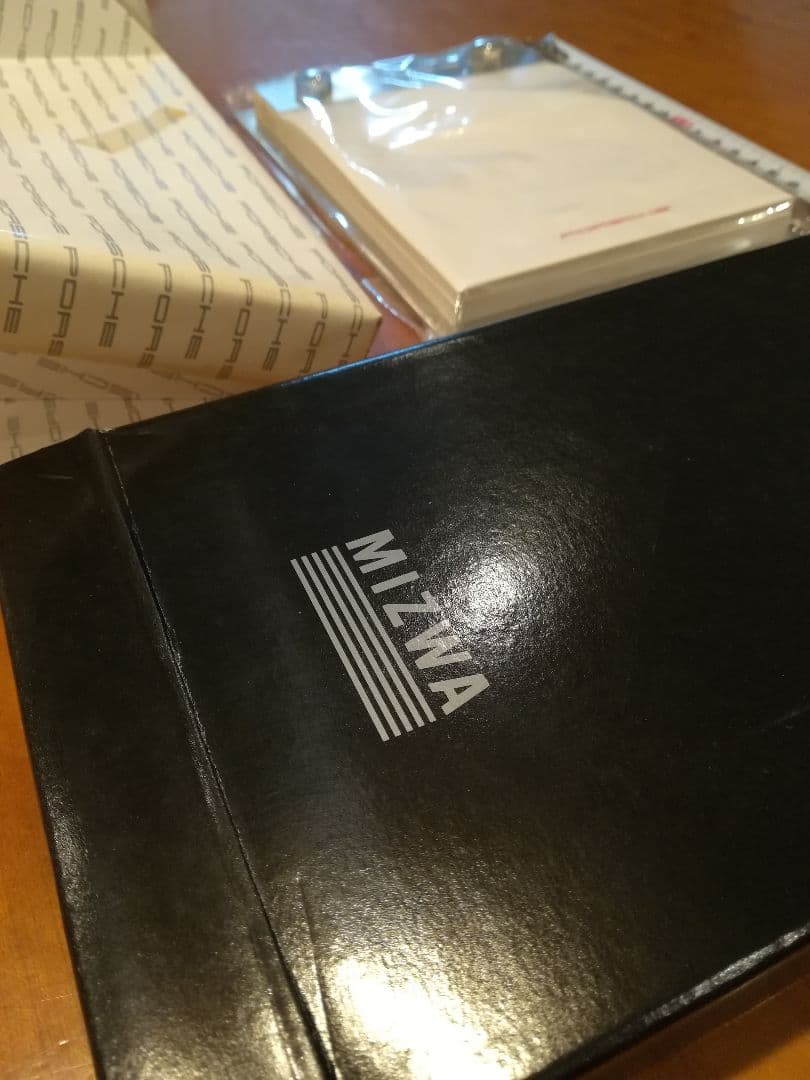 ✨PORSCHE ポルシェ 重厚感あるステンレス台のメモ帳