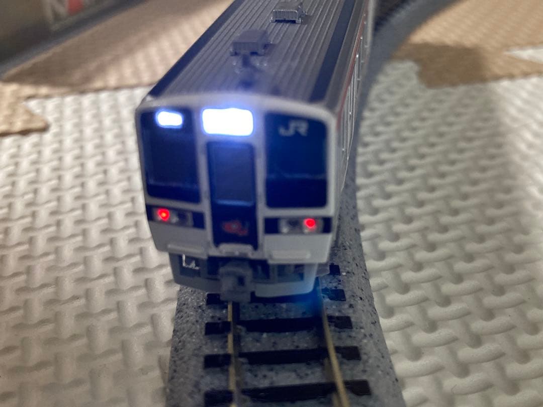 719系0番台あかべぇ+起き上がり小法師塗装