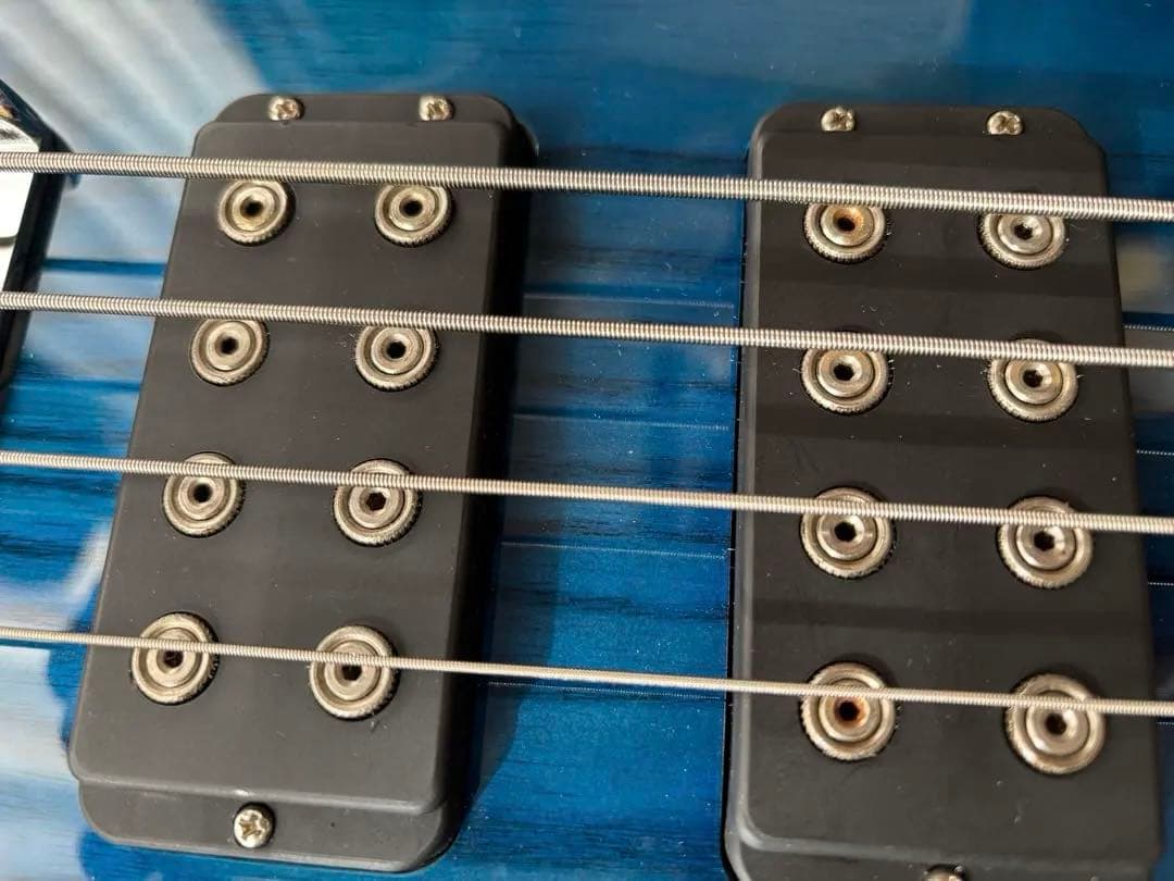 G&L L-2000 エレキベース TRIBUTE ブルーバースト