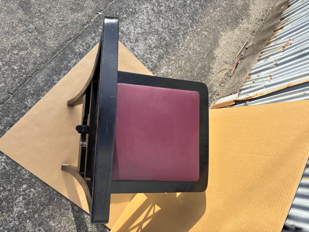 美品　背もたれ付ピアノ椅子　足部フェルト付き　ワインレッド座面②