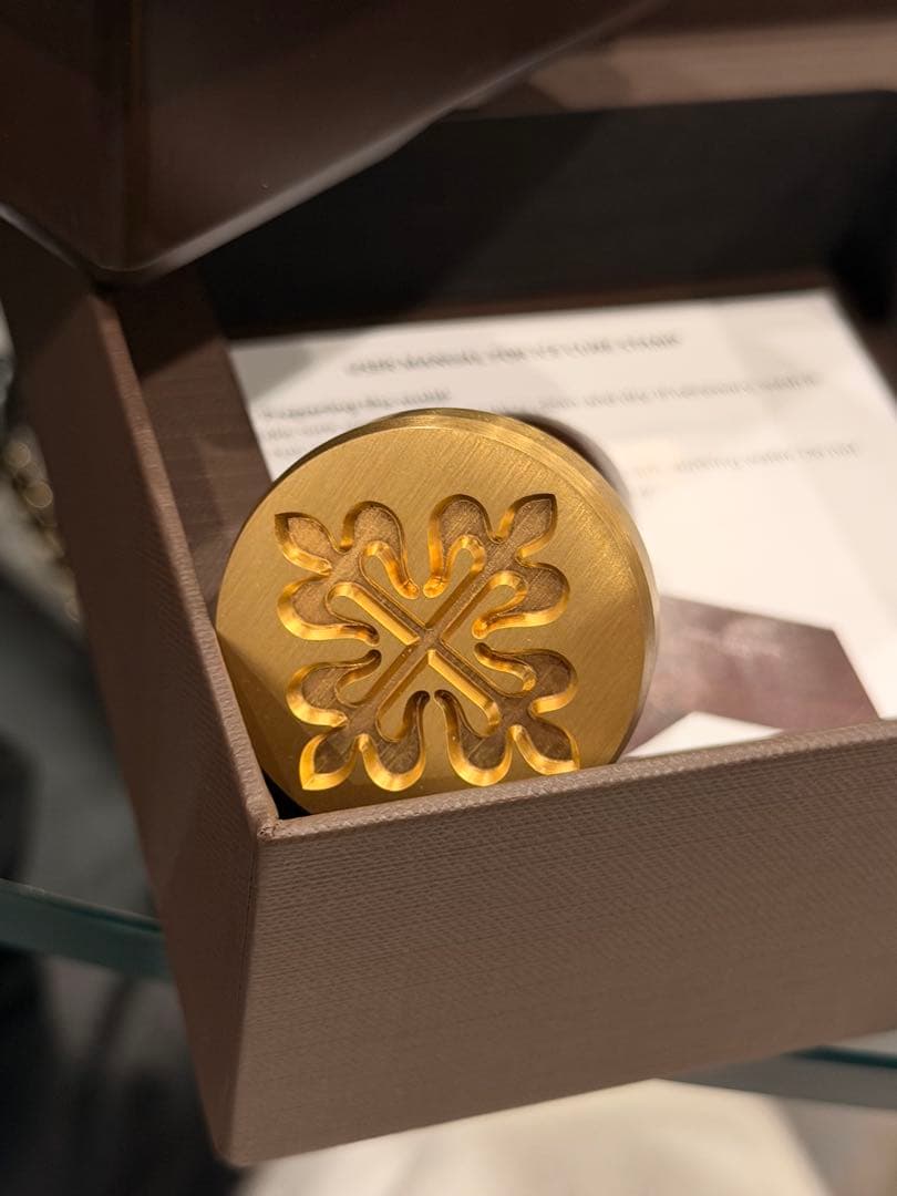 PATEK PHILIPPE イベント限定品アイスキューブスタンプとカタログ