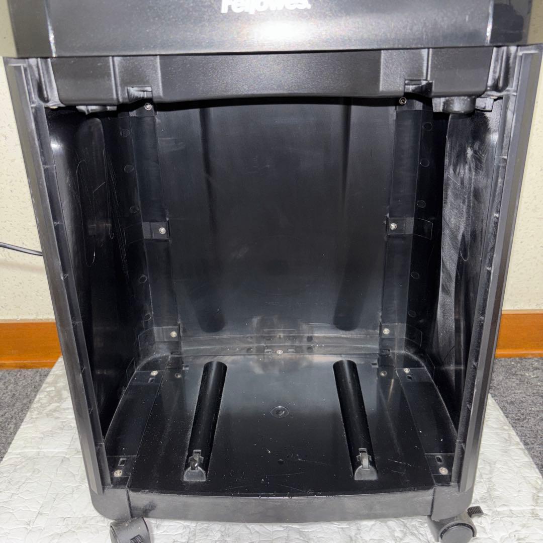 Fellowes シュレッダー　210MC