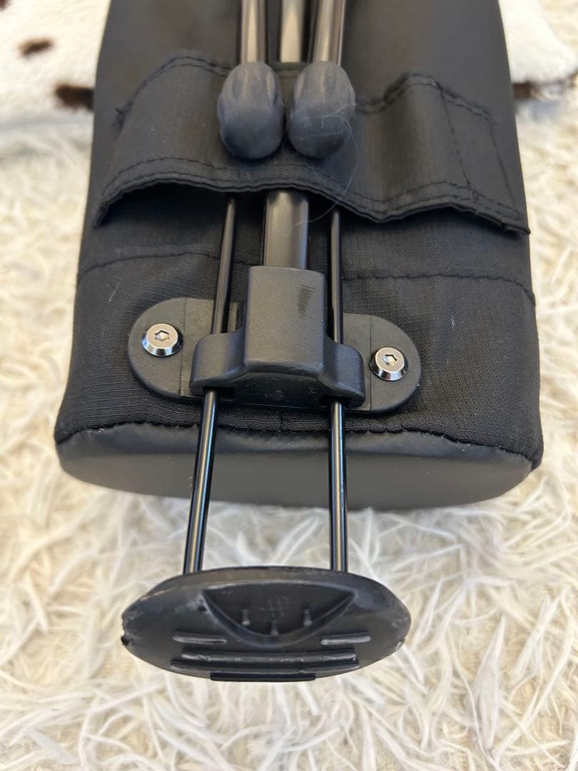 早い者勝ち【美品】OAKLEY セルフスタンドバッグ フード付き　ブラック