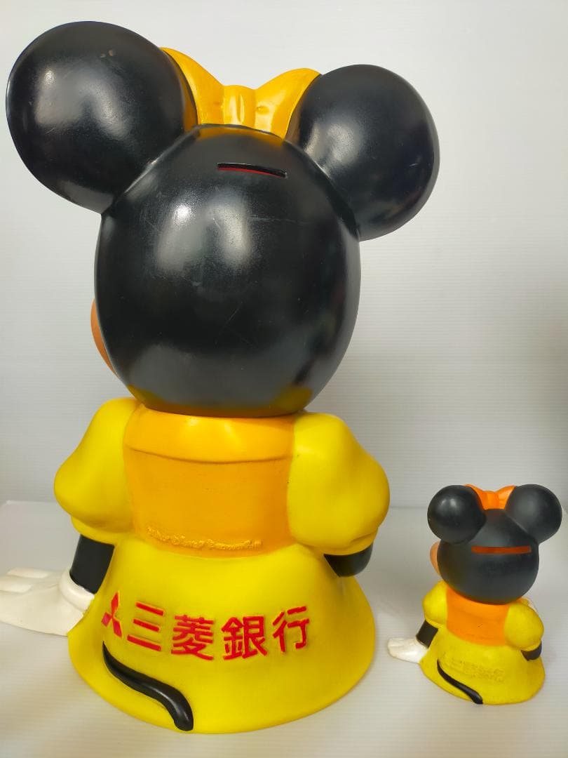 三菱銀行　貯金箱　カウンター用２体、小８体　ミッキー　ミニー