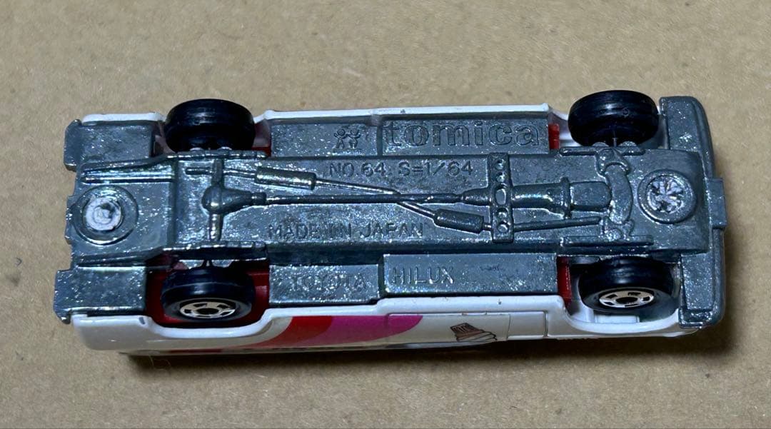 日本製 トミカ トヨタ ハイラックス アイスクリーム