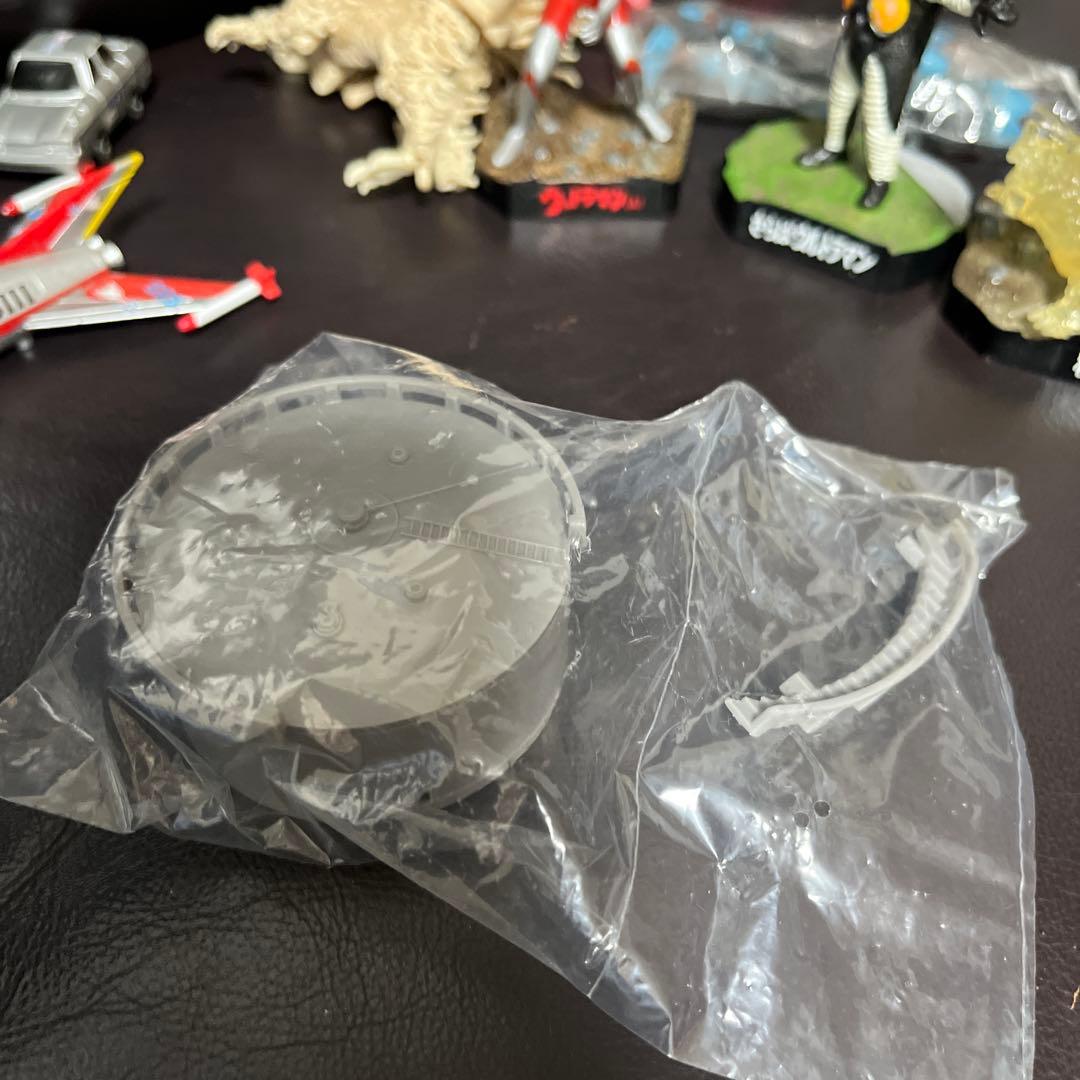 ウルトラマン　ウルトラ怪獣名鑑SPネロンガやガチャ等のフィギュアなどセット