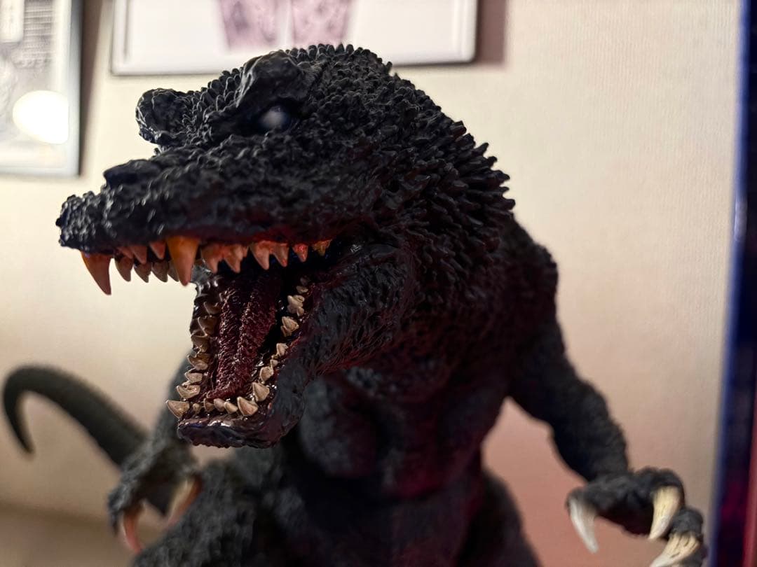 ギガンティックシリーズ ゴジラ(2001)背びれ発光イメージVer. 本体のみ