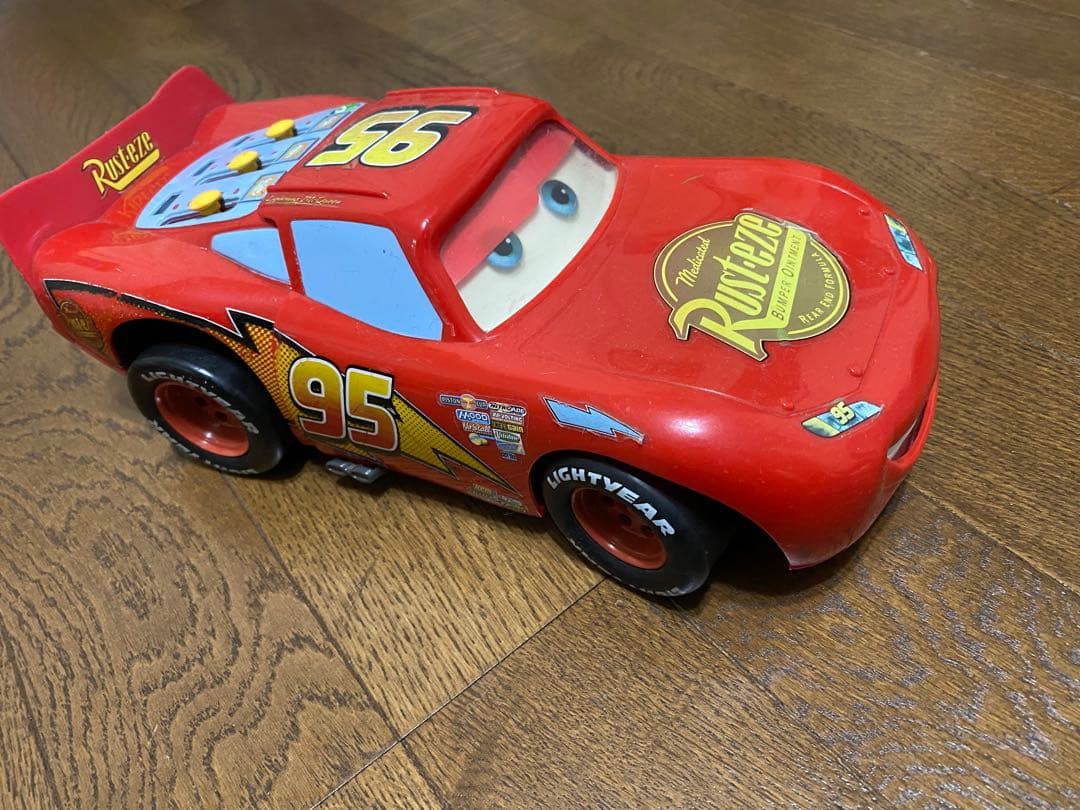 カーズ マックィーン　アニメの様に動いて喋る大型ミニカー　希少　当時物