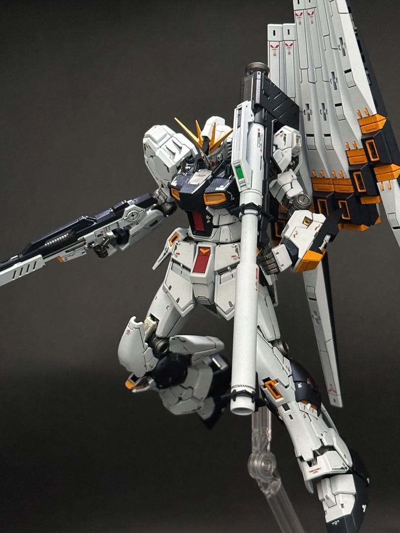 m*中様 ガンプラ RG 全塗装完成品 νガンダム