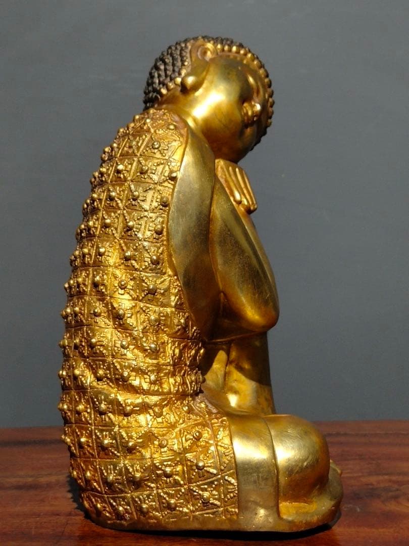 仏像　釈迦牟尼 純銅製 鎏金 置物　古美術　インテリア　逸品