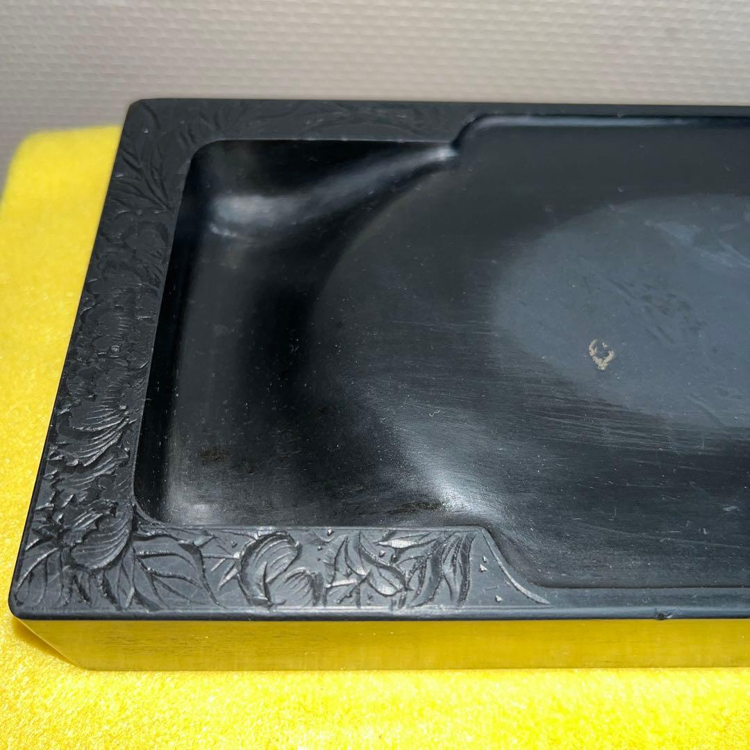 ⭕️端渓硯　牡丹彫刻美しい　硯陰を削り彫り