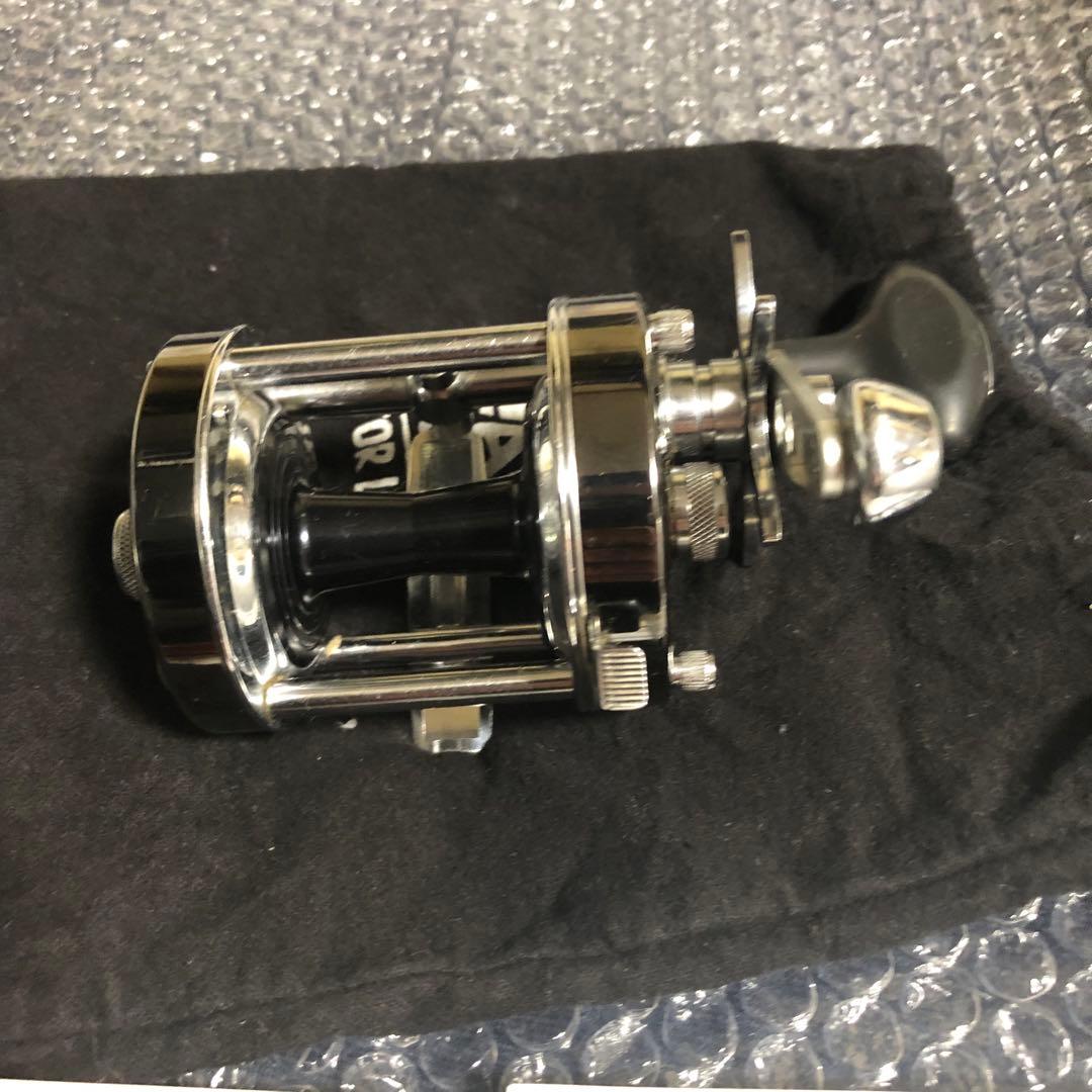 【美品】ABU アブ　アンバサダー 6500CS ロケット　ガンナー　クローム