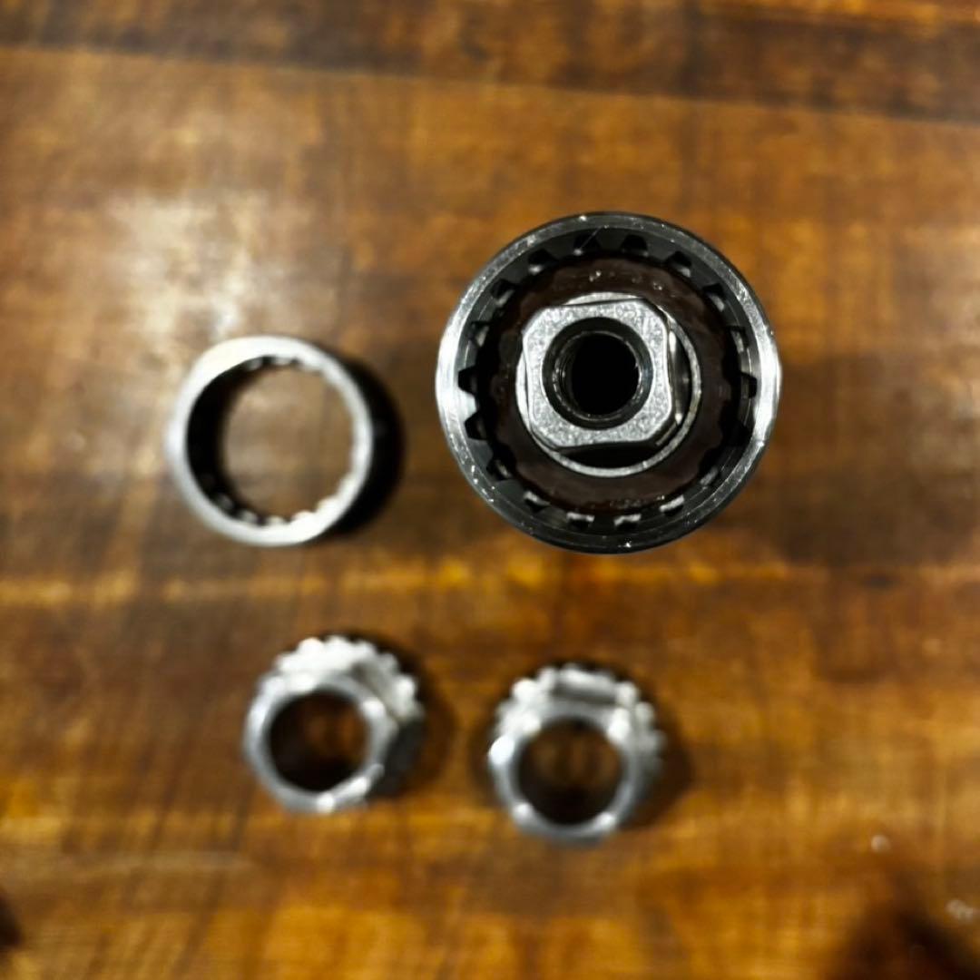 s*u様 PHIL WOODボトムブラケット　フィルウッド