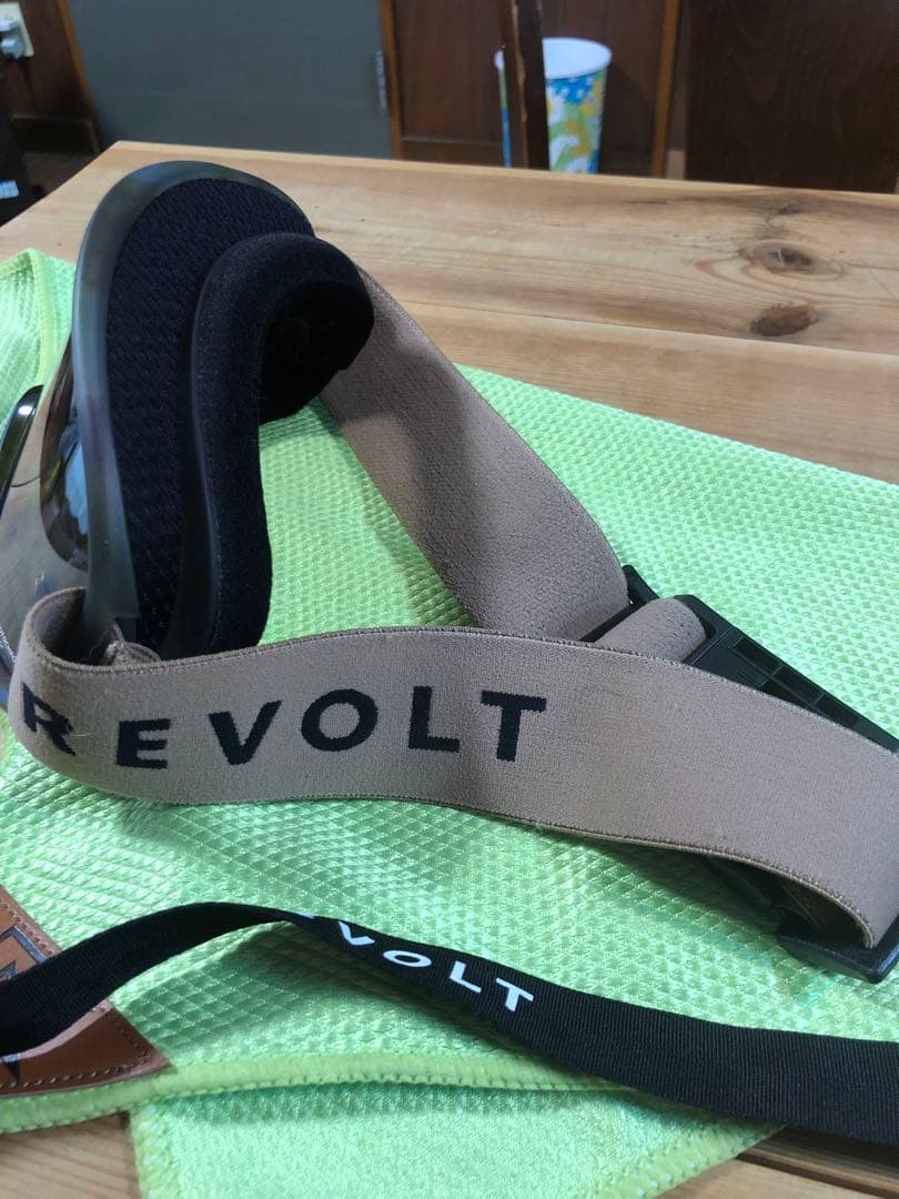 REVOLT ゴーグル フォトクロミック 24-25モデル　美品