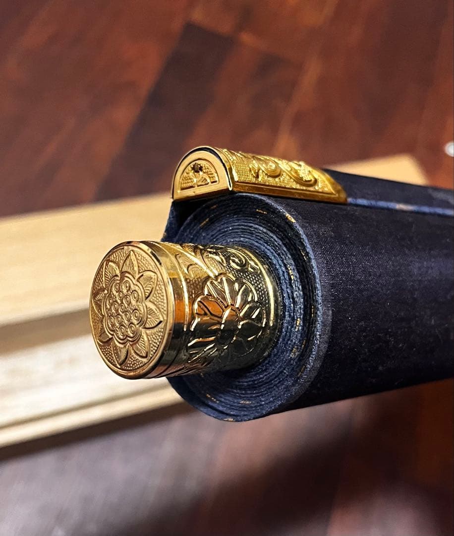 掛軸　般若波羅蜜多心経　共箱　肉筆　紺紙金泥