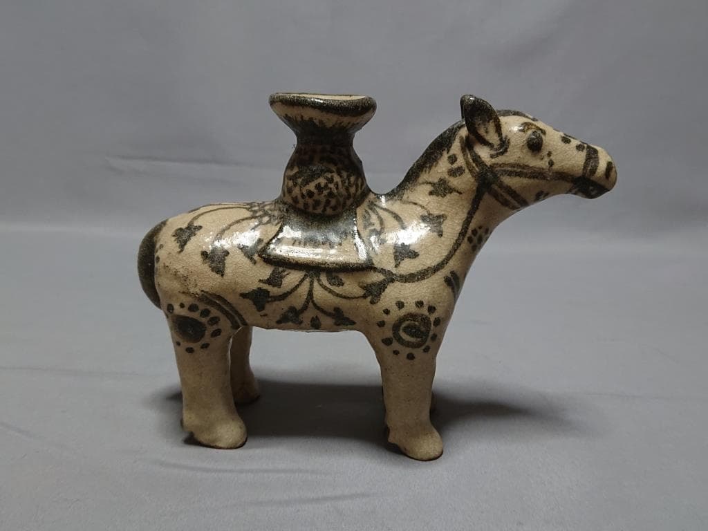 コレクター収集　タイ　カロン窯　鉄絵馬型灯火器　15～16世紀