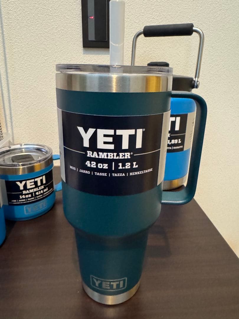YETI Rambler 42 oz (1.2 L) ストローマグネイビー