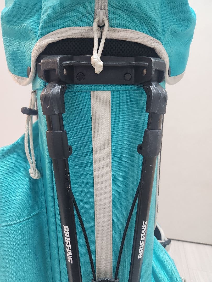 【美品】CR-4#02 ブリーフィング キャディバッグ　ネームプレート付