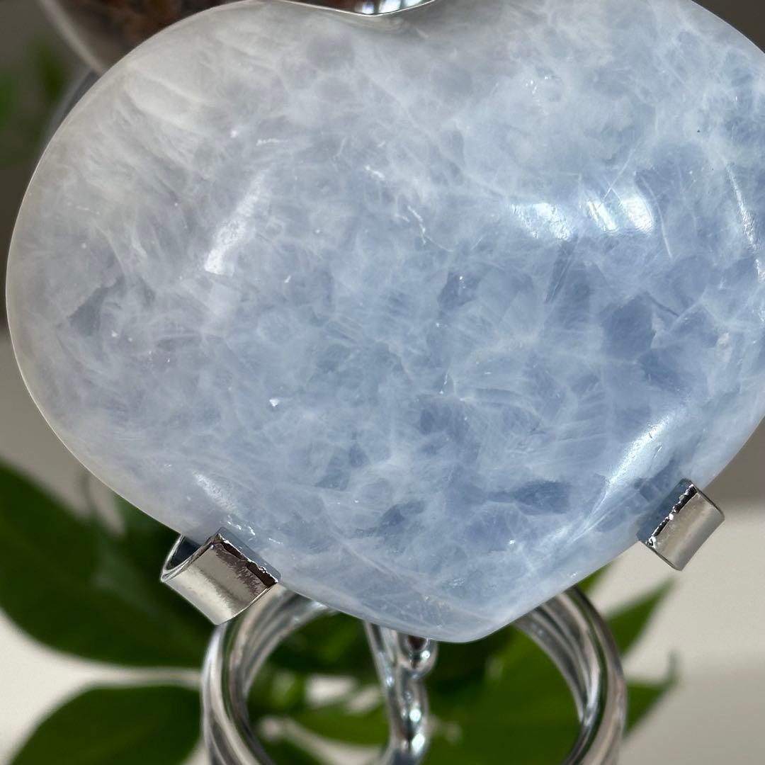 【超希少】【高品質】セレスタイト ハート 原石 8.5×7.3【シルバー台座付】