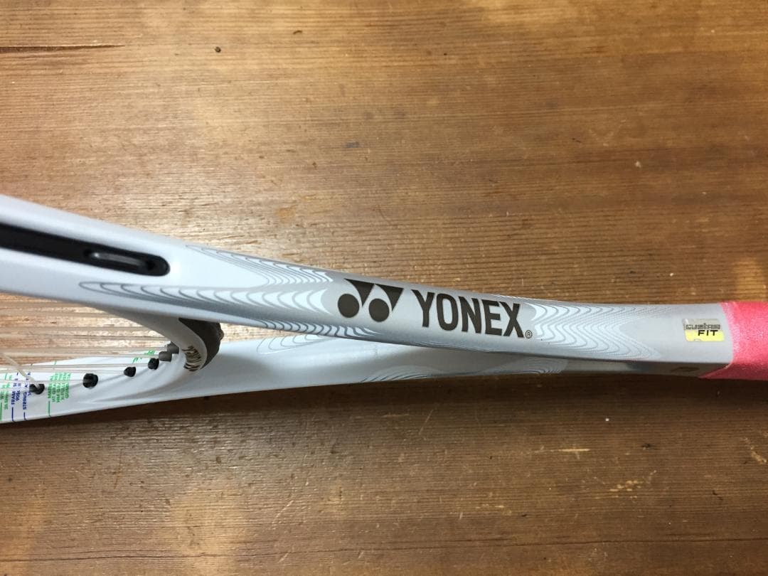 名器 美品　YONEX　NANOFORCE　8V　REV　傷わずか