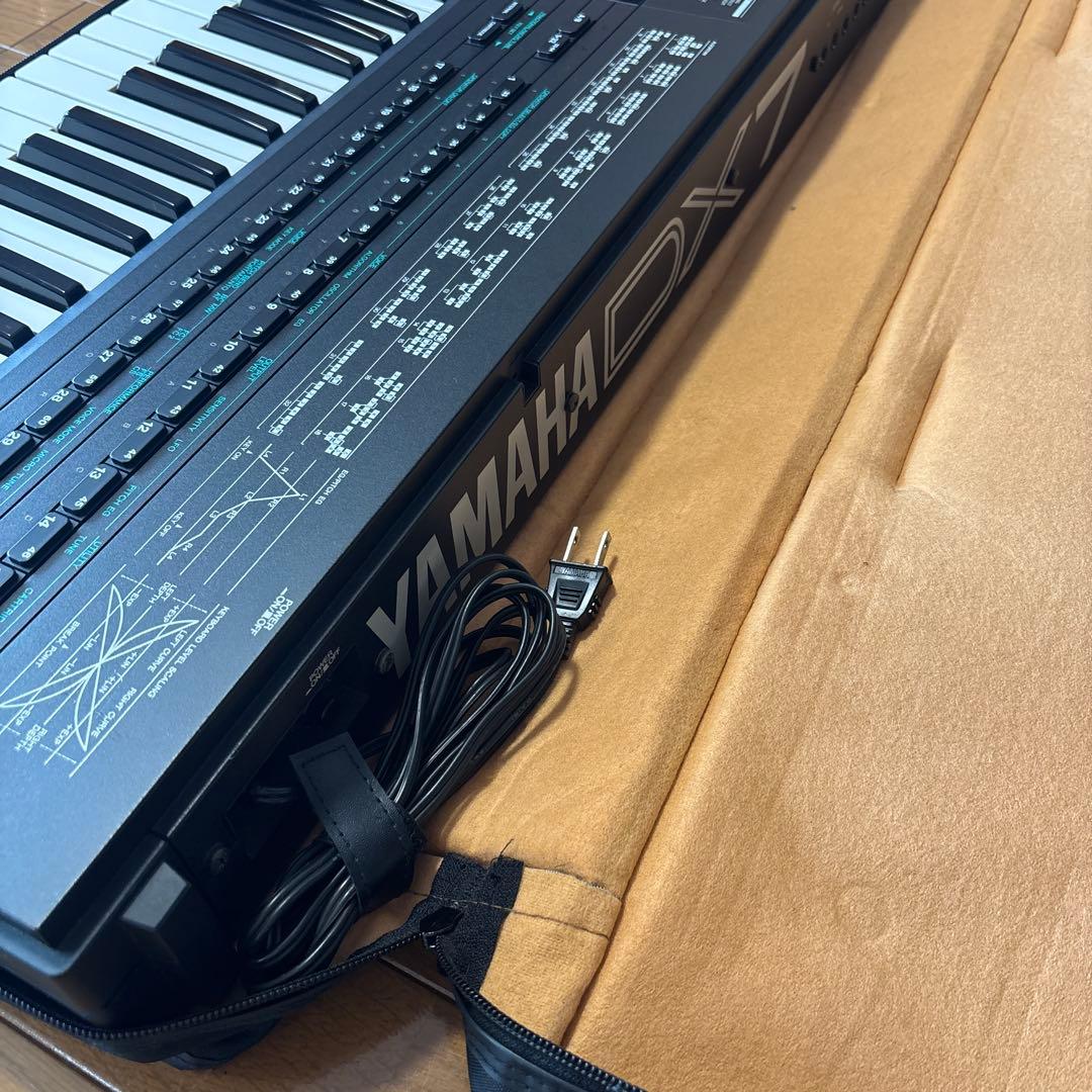 YAMAHA ヤマハ DX7 II D シンセサイザー ROM付 ケース付
