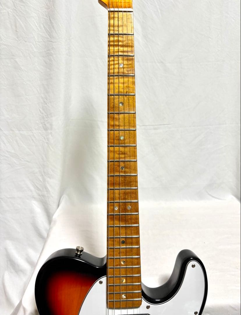 【新品弦張替済、ネックトラ杢】Bacchus テレキャスター UNIVERSE