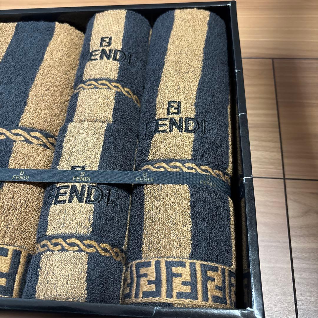 chocoshow　フェンディ　タオルセット