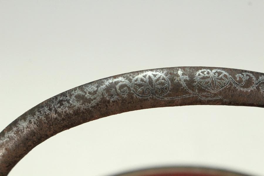 古鉄 持ち手 唐草 銀象嵌 瓶 注器 鉄瓶 銀摘 金縁朱塗蓋(K-XA811)