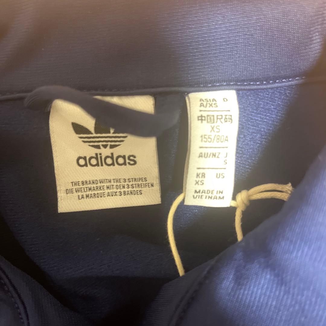 adidas アディダス　トラックジャケット