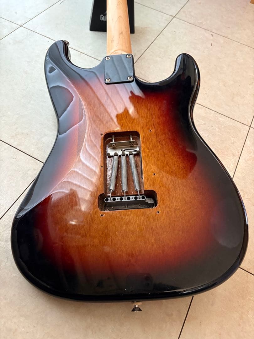 ストラトタイプ レフティ／LEDホワイト