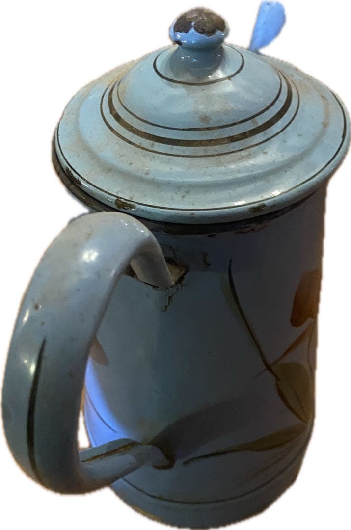 ヴィンテージ、イギリスで購入。青い花柄のホーロー製ポット